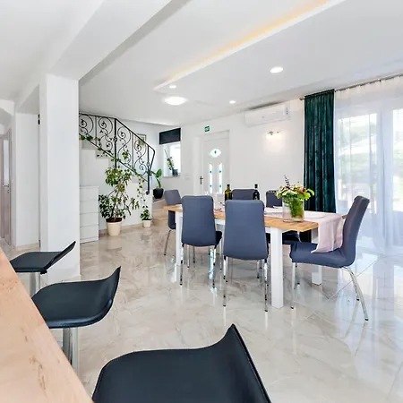 Kuca Za Odmor Nina Villa